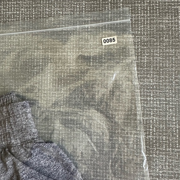 Lululemon Women's Heather Gray Hotty Hot  Athletic Shorts - Picture 9 of 9